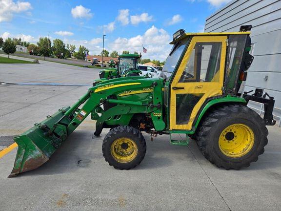 Image of John Deere 3720 equipment image 1