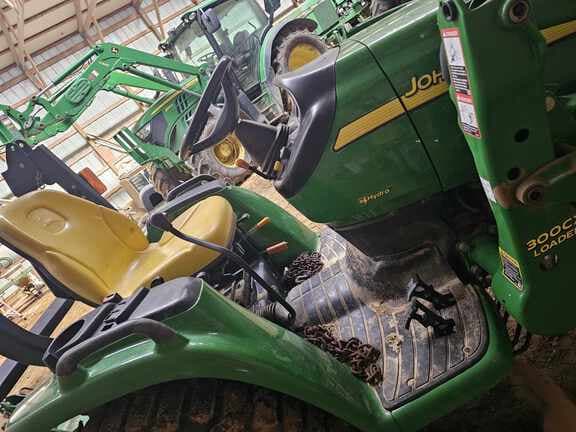 Image of John Deere 3720 equipment image 3