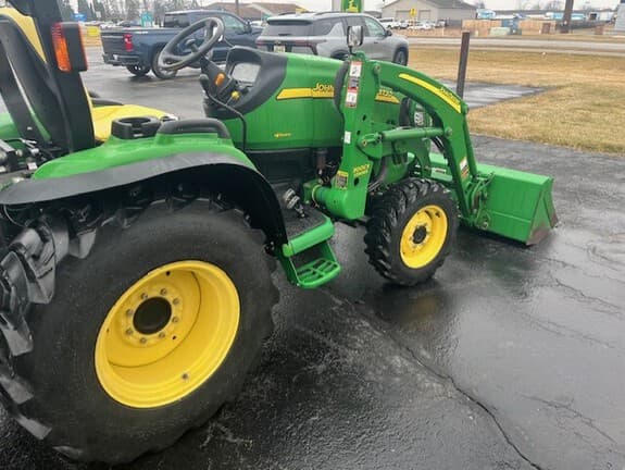 Image of John Deere 3720 equipment image 4