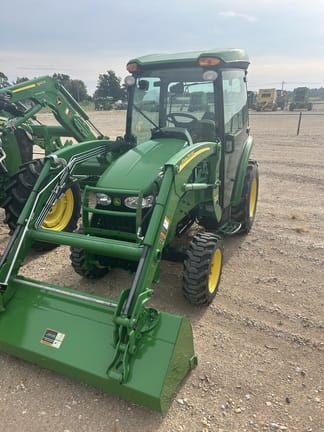 Main image John Deere 3720