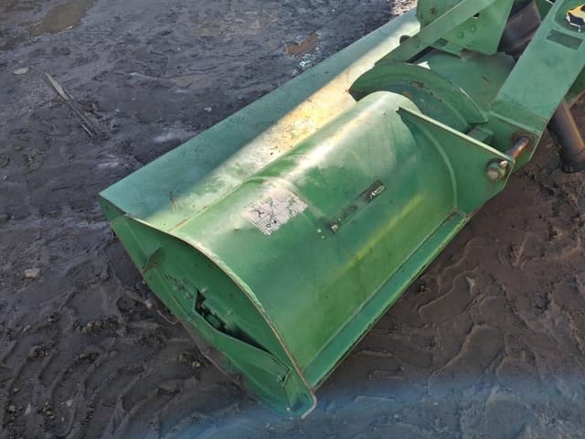 Image of John Deere 390 equipment image 1