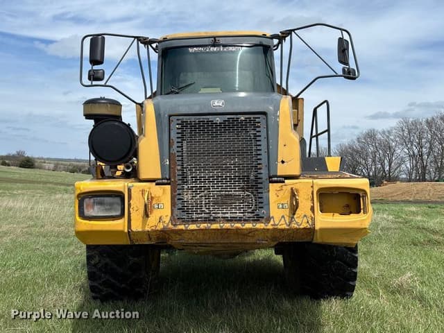 Image of John Deere 400D equipment image 1