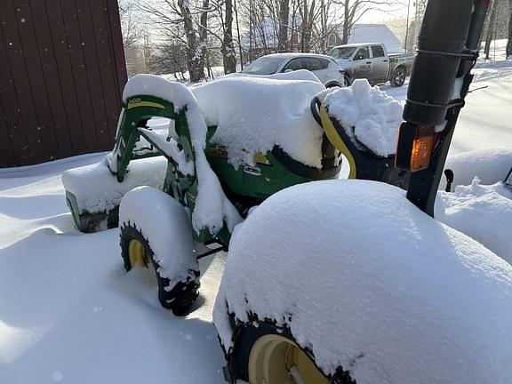 Image of John Deere 4105 equipment image 1