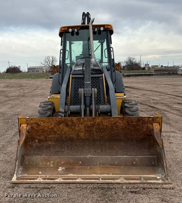 Image of John Deere 410J equipment image 1