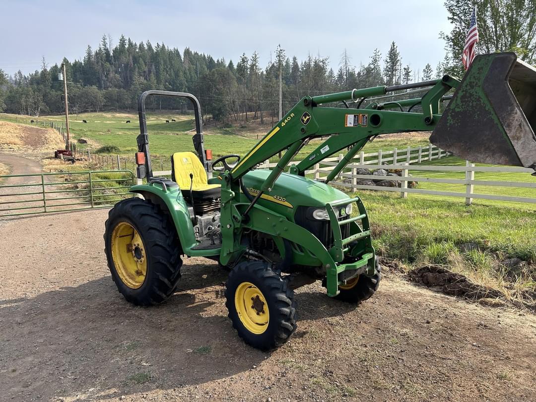 Image of John Deere 4320 Primary image