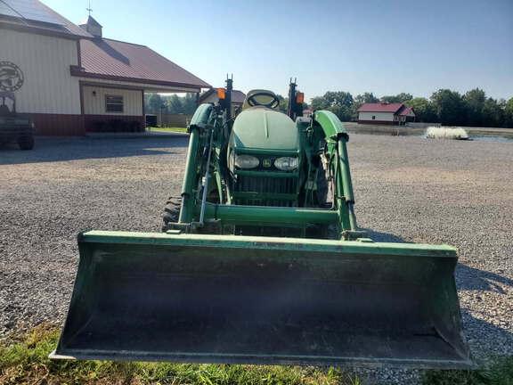 Image of John Deere 4320 equipment image 2
