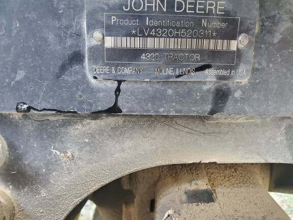 Image of John Deere 4320 equipment image 4