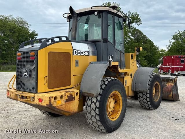 Image of John Deere 444J equipment image 4