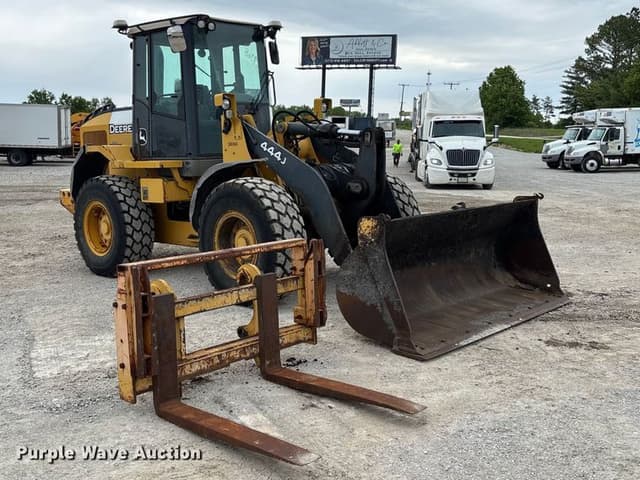 Image of John Deere 444J equipment image 2