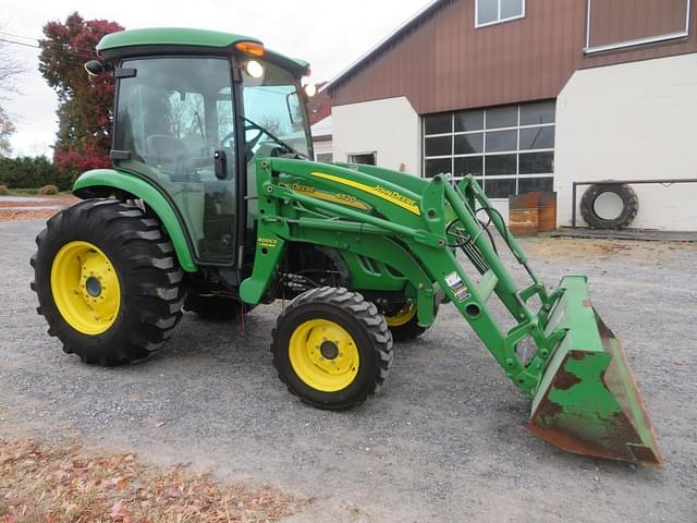 Image of John Deere 4520 equipment image 1