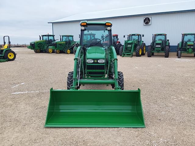 Image of John Deere 4520 equipment image 1