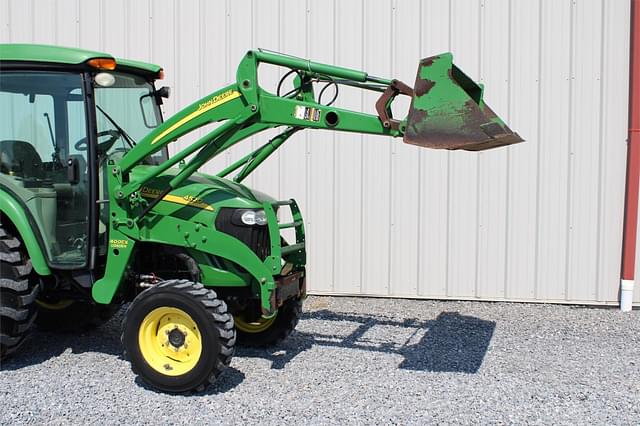 Image of John Deere 4520 equipment image 3