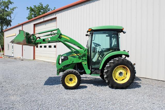 Image of John Deere 4520 equipment image 1