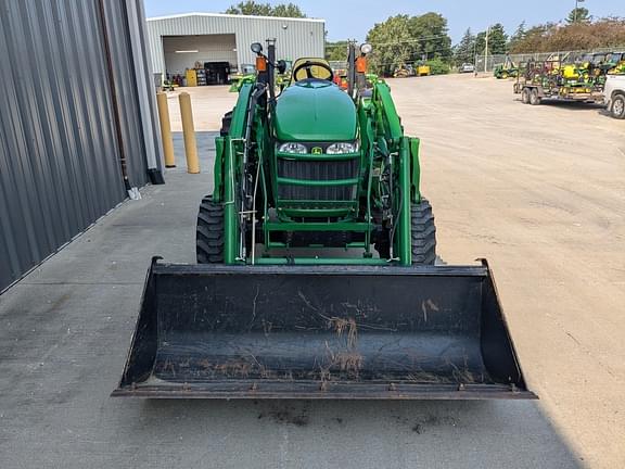 Image of John Deere 4520 equipment image 1