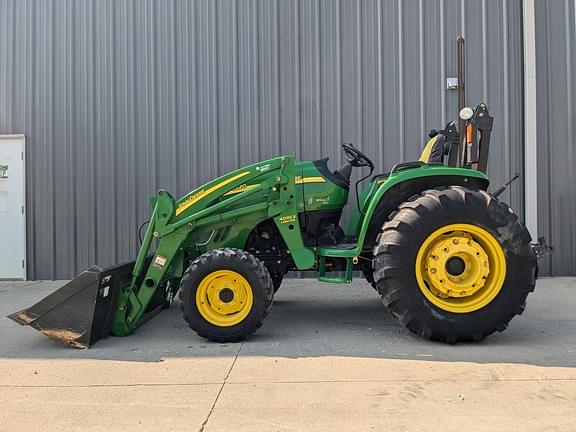 Image of John Deere 4520 equipment image 3