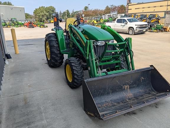 Image of John Deere 4520 equipment image 4