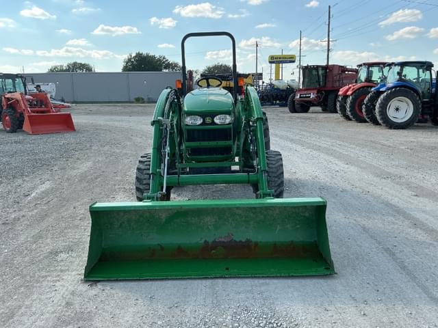 Image of John Deere 4520 equipment image 1