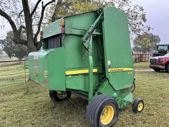 Image of John Deere 468 MegaWide Plus equipment image 1