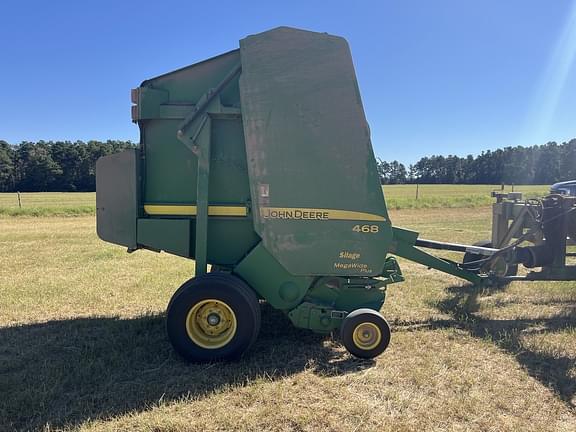 Image of John Deere 468 MegaWide Plus equipment image 2