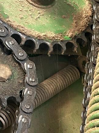 Image of John Deere 468 MegaWide Plus equipment image 3