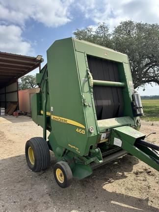 Image of John Deere 468 MegaWide Plus equipment image 1