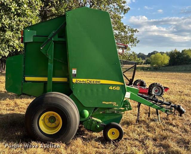 Image of John Deere 468 MegaWide Plus equipment image 3