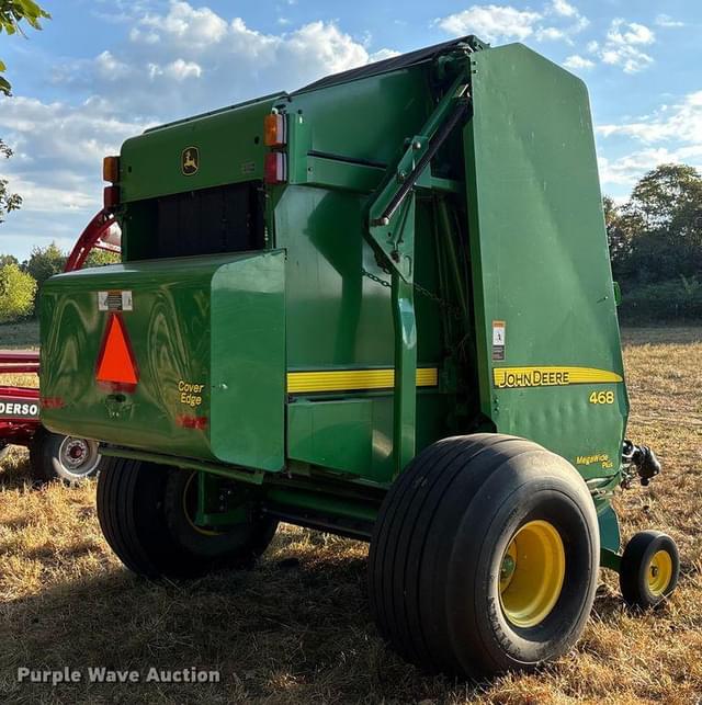 Image of John Deere 468 MegaWide Plus equipment image 4