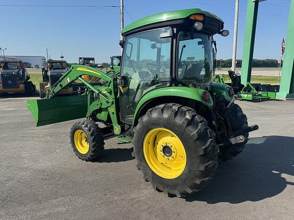 Image of John Deere 4720 equipment image 1