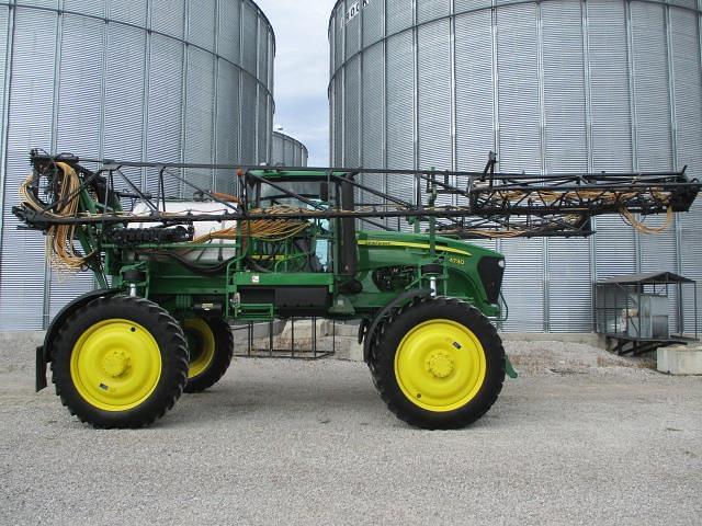 Image of John Deere 4730 equipment image 3