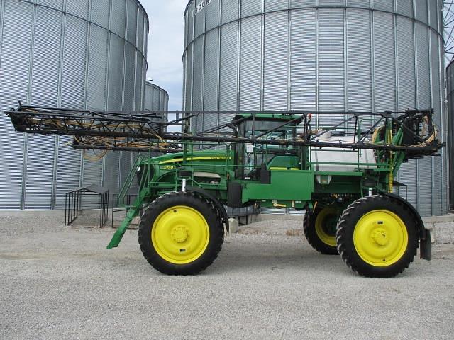 Image of John Deere 4730 equipment image 2