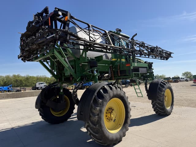 Image of John Deere 4830 equipment image 2