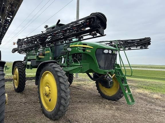 Image of John Deere 4830 Primary image