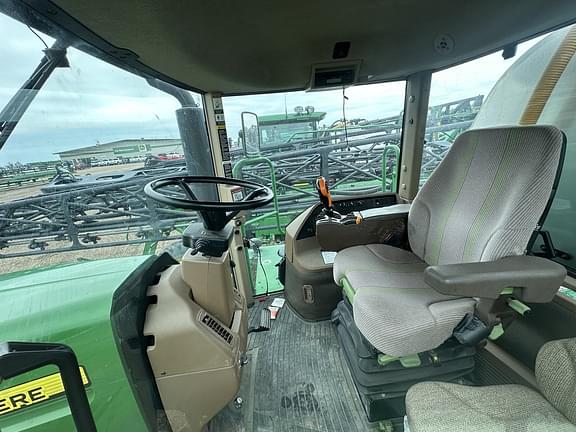 Image of John Deere 4830 equipment image 2