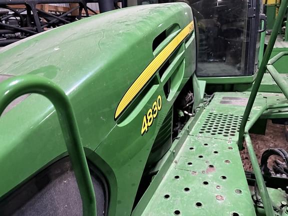 Image of John Deere 4830 equipment image 1