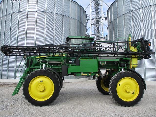 Image of John Deere 4830 equipment image 2