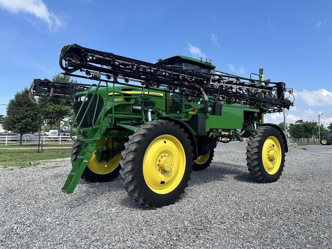 Image of John Deere 4830 Primary image
