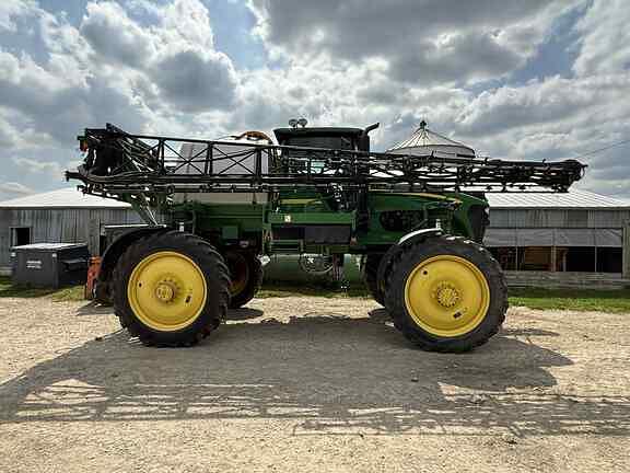 Image of John Deere 4830 equipment image 2