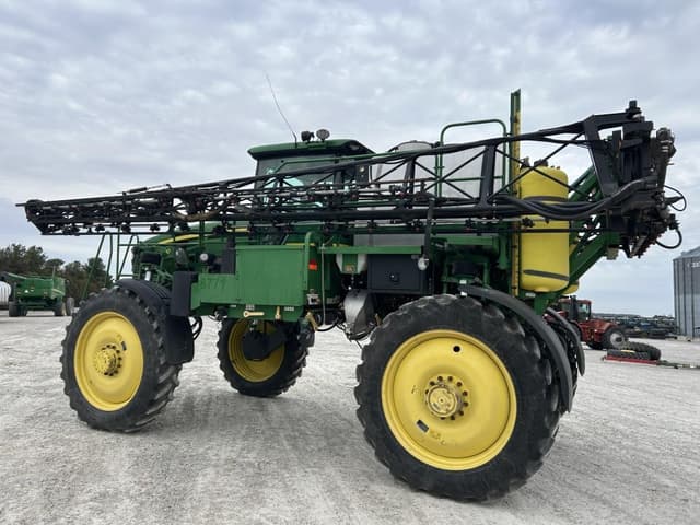 Image of John Deere 4830 equipment image 4