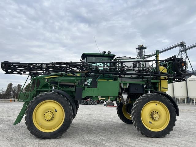 Image of John Deere 4830 equipment image 2