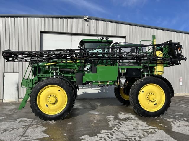 Image of John Deere 4830 equipment image 2