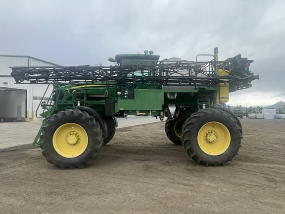 Image of John Deere 4830 equipment image 1