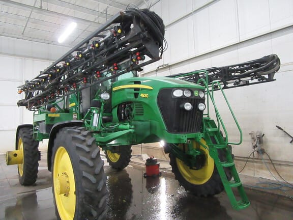 Main image John Deere 4830
