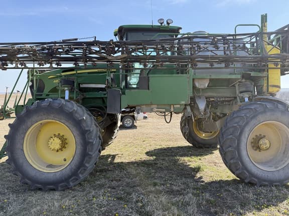 Image of John Deere 4830 equipment image 3
