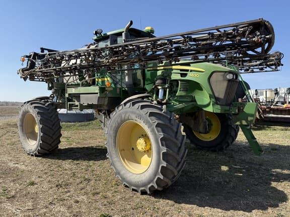 Image of John Deere 4830 equipment image 2