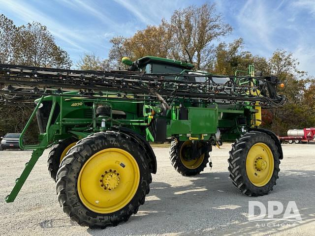 Image of John Deere 4830 equipment image 1