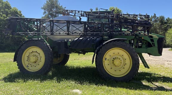 Image of John Deere 4930 equipment image 4