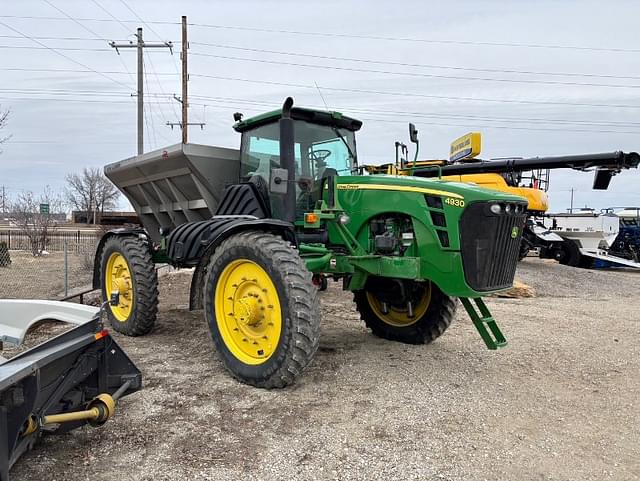 Image of John Deere 4930 equipment image 1