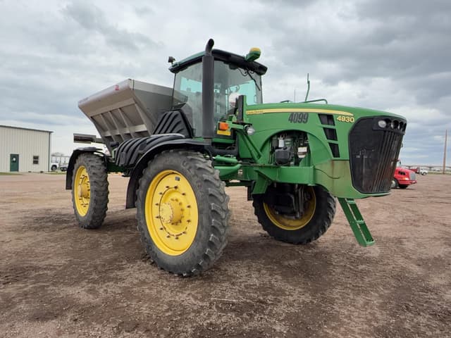 Image of John Deere 4930 equipment image 2