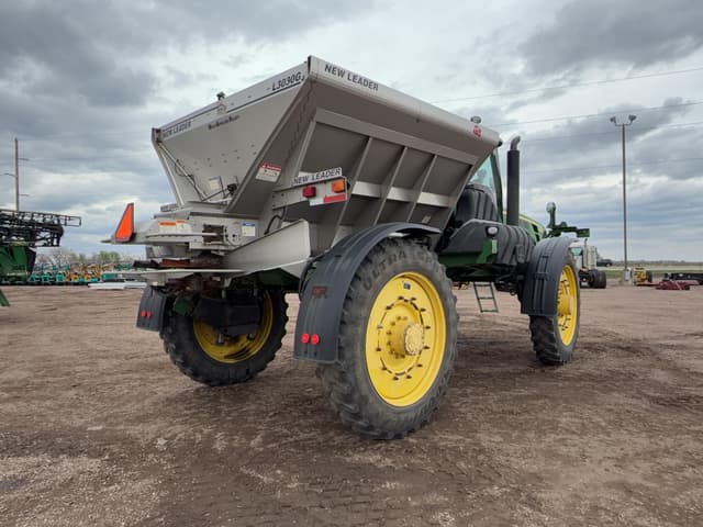 Image of John Deere 4930 equipment image 4