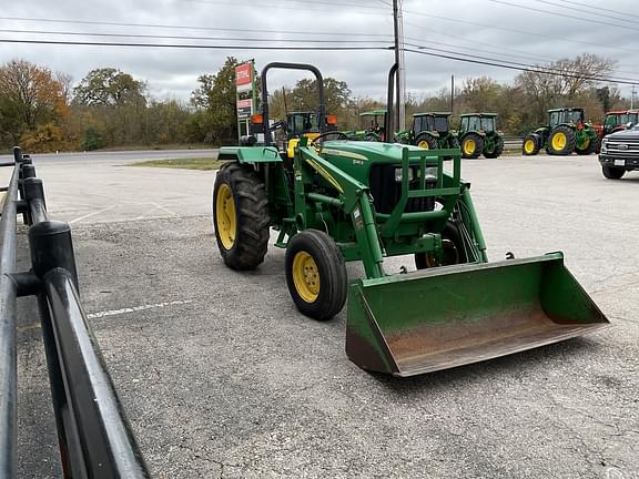 Image of John Deere 5045D equipment image 3